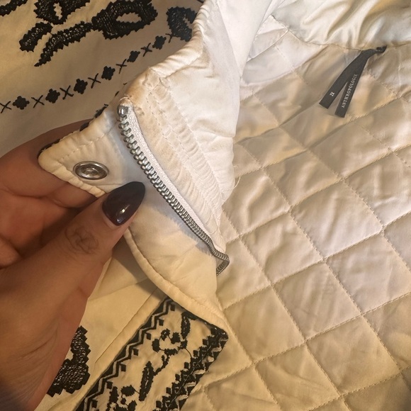 Anthropologie Embroidered Puffer jacket - Picture 6 of 7